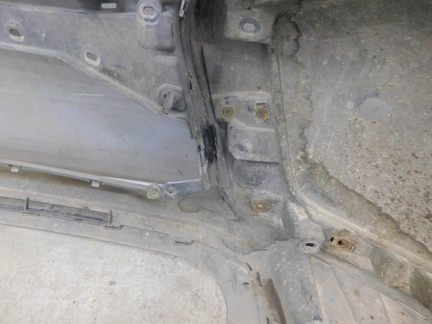 Бампер передний