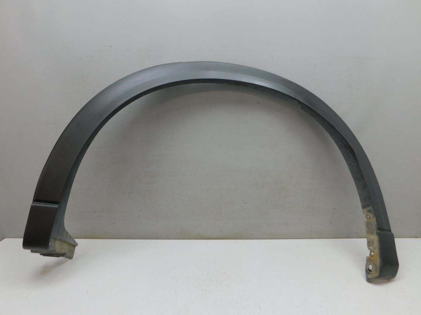 Накладка заднего крыла левого