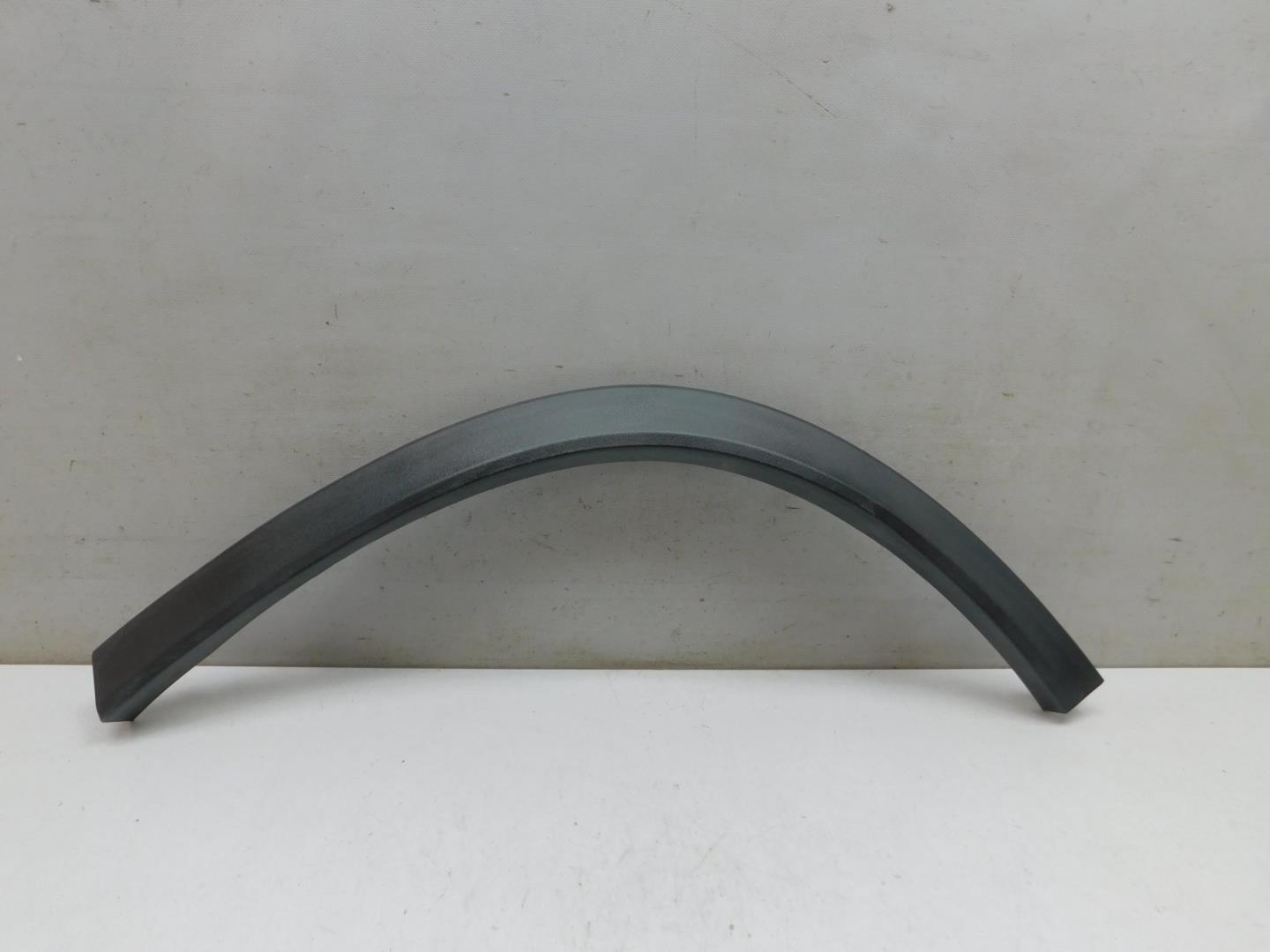 Накладка заднего крыла левого