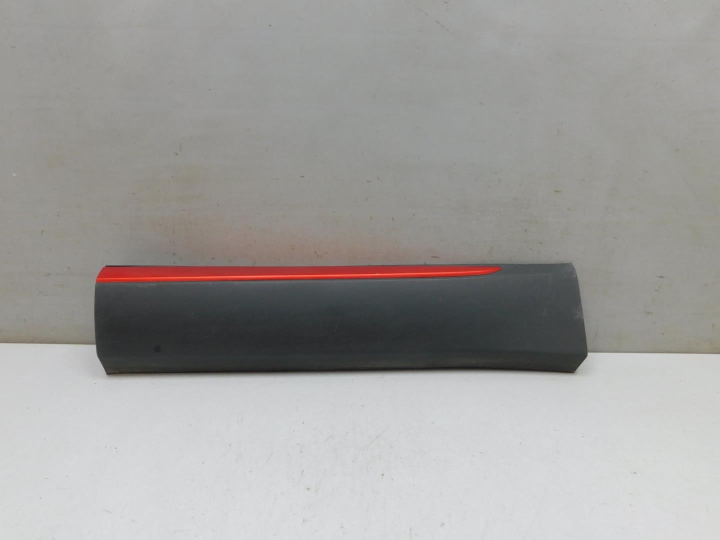 Накладка двери задней левой