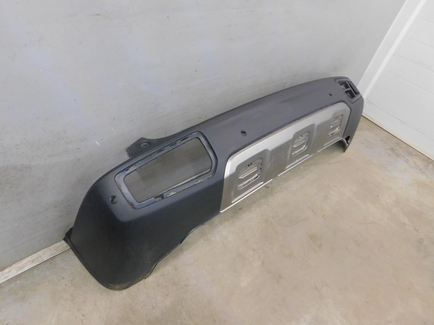 Бампер задний