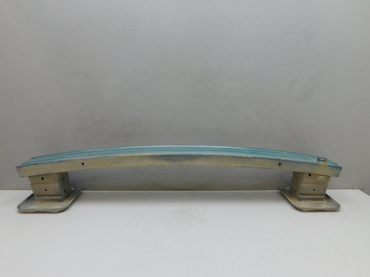 Усилитель заднего бампера