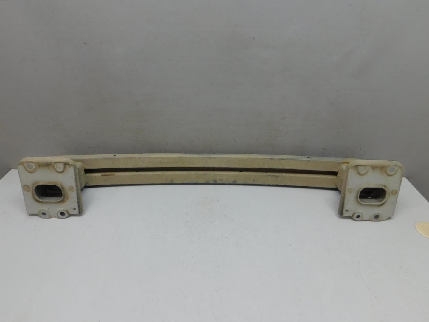 Усилитель заднего бампера