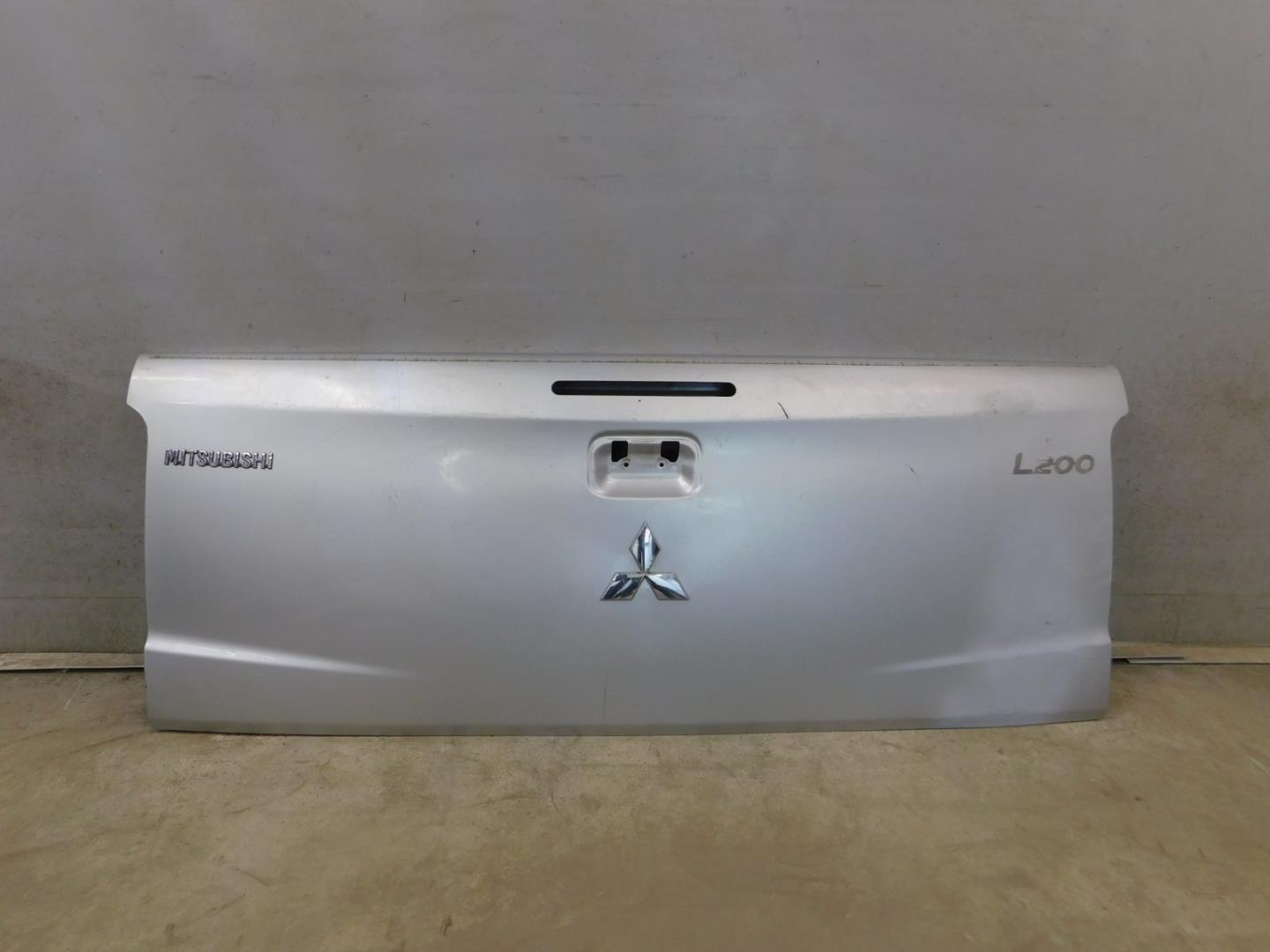 Дверь багажника нижняя (борт)