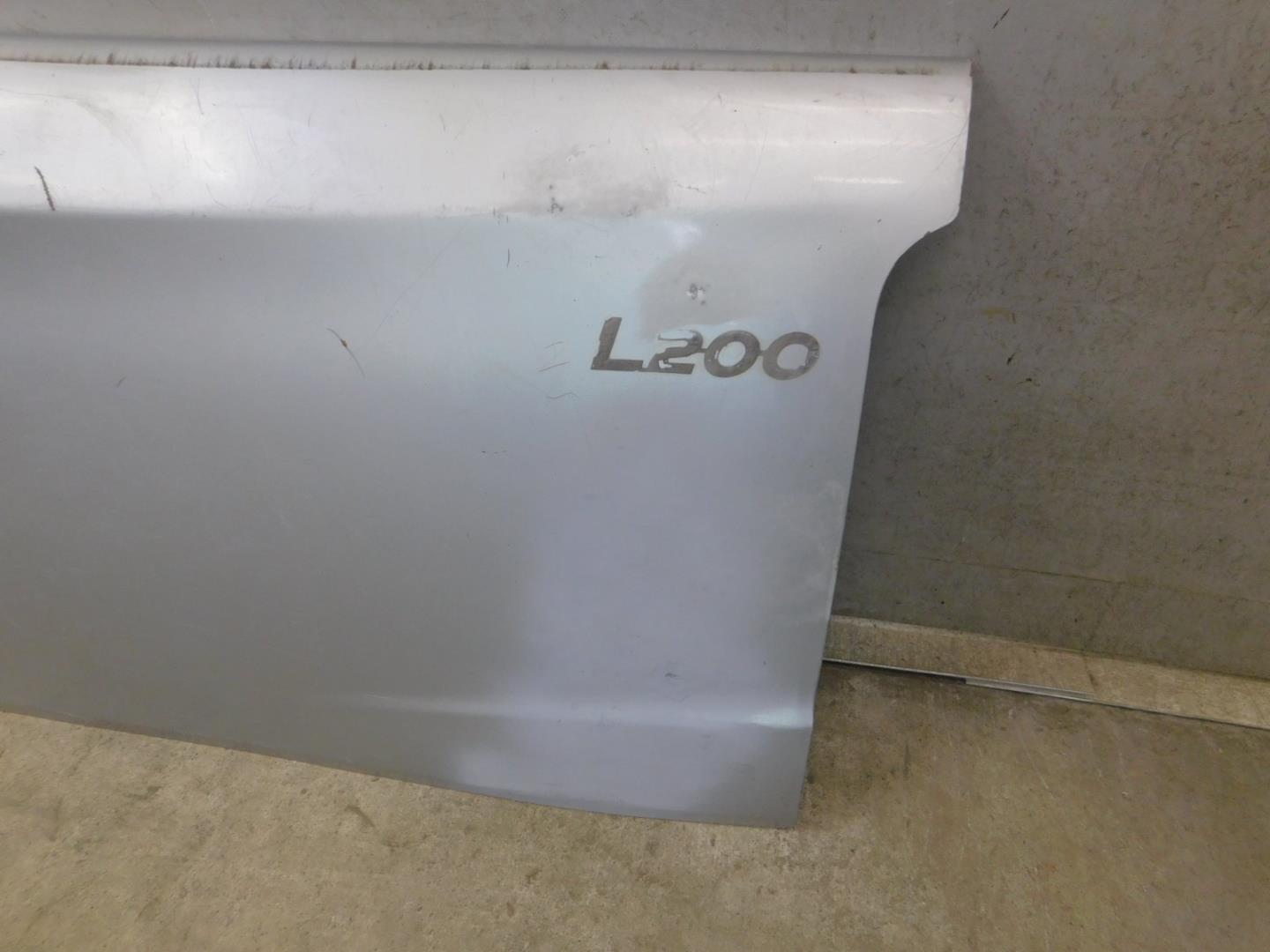 Дверь багажника нижняя (борт)