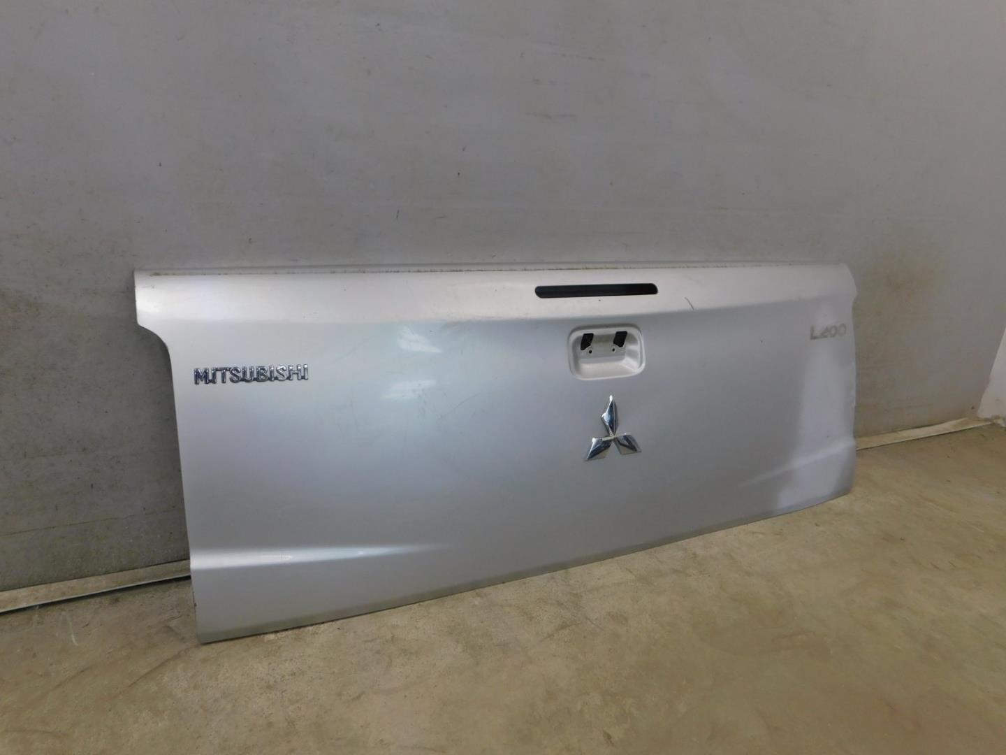 Дверь багажника нижняя (борт)