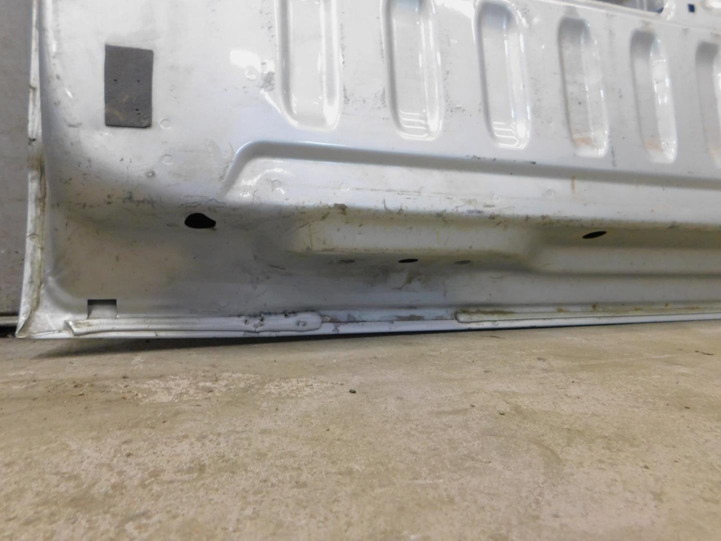 Дверь багажника нижняя (борт)