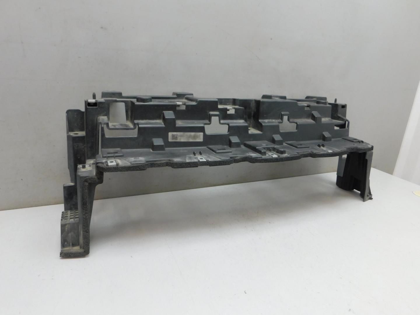 Кронштейн переднего бампера