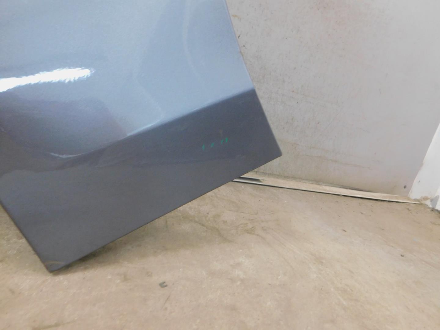 Крыло переднее левое