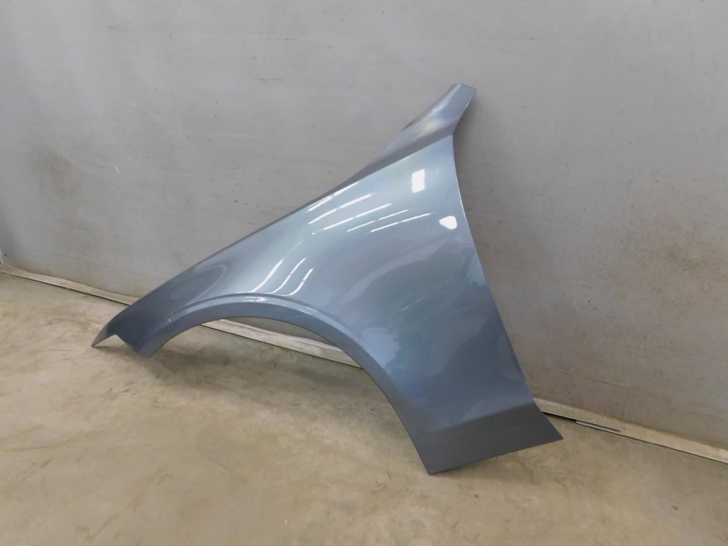 Крыло переднее левое