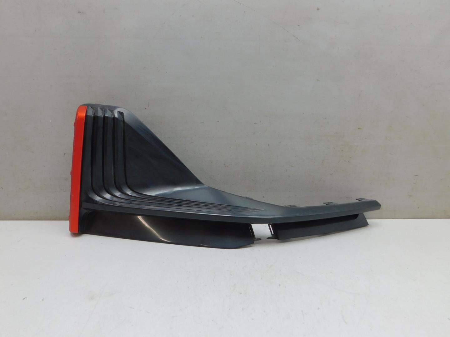 Накладка переднего бампера