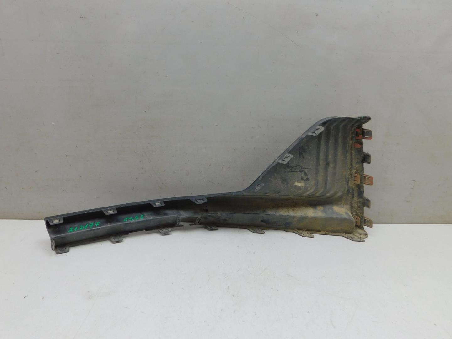 Накладка переднего бампера