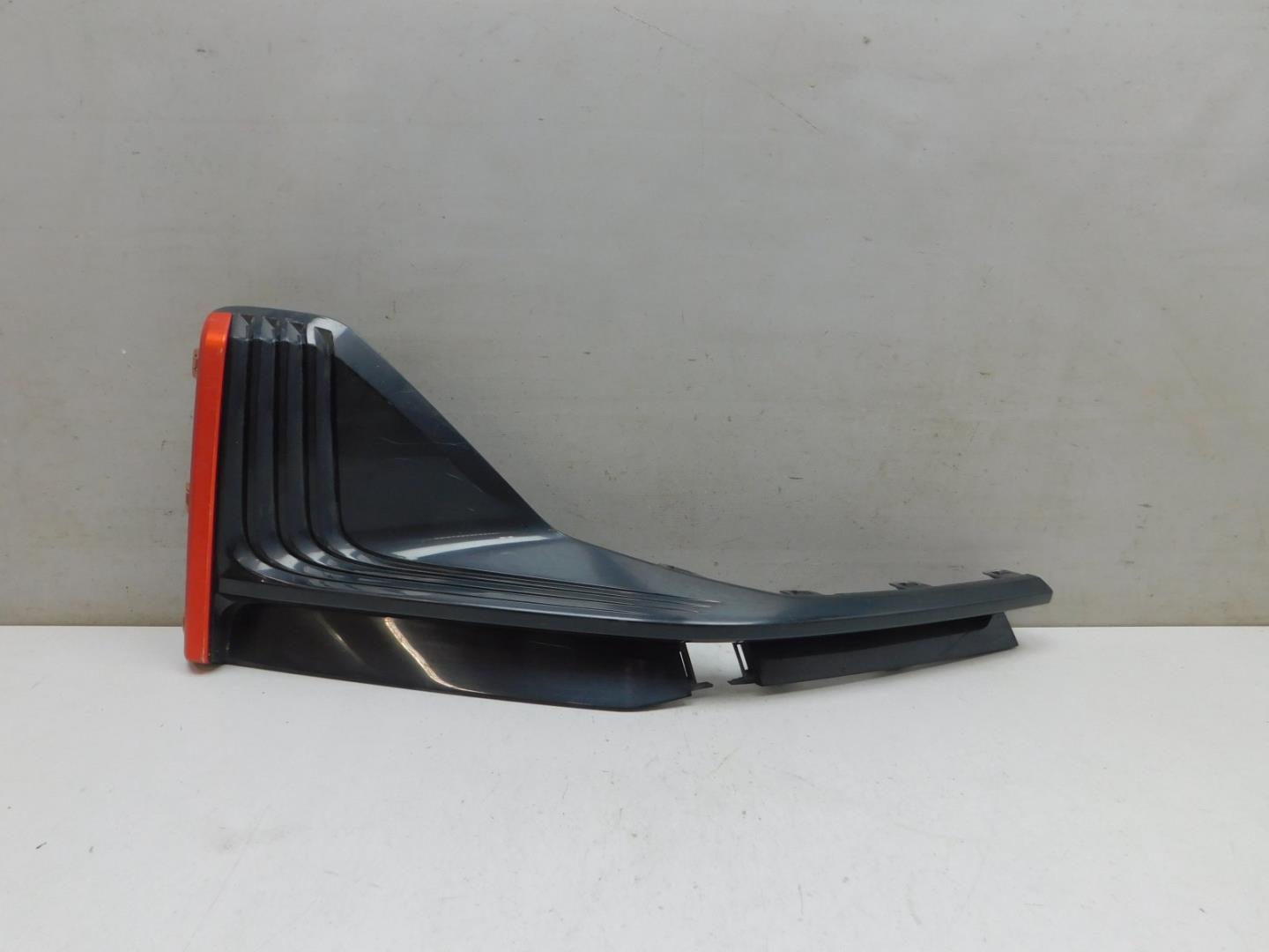 Накладка переднего бампера