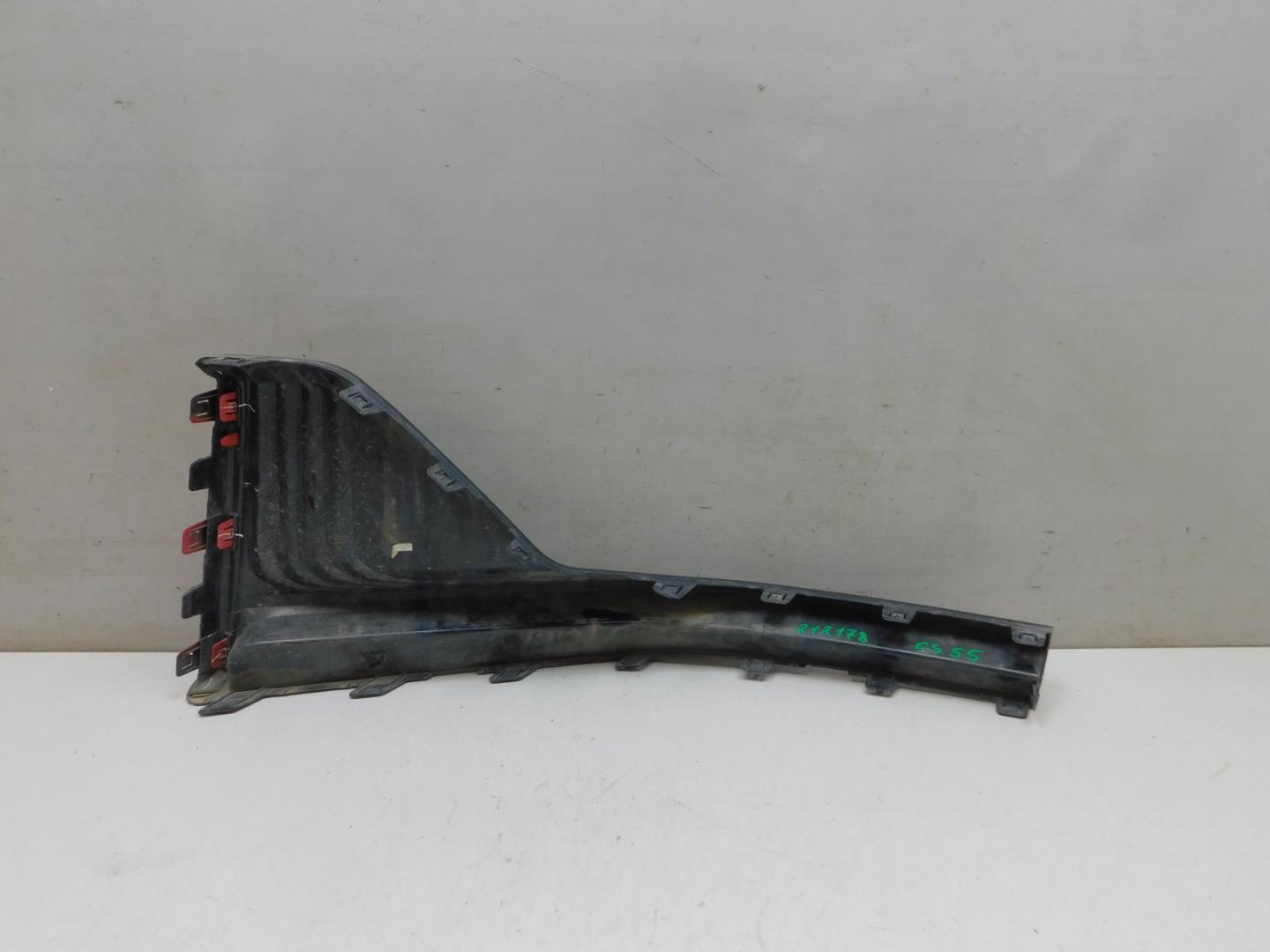 Накладка переднего бампера