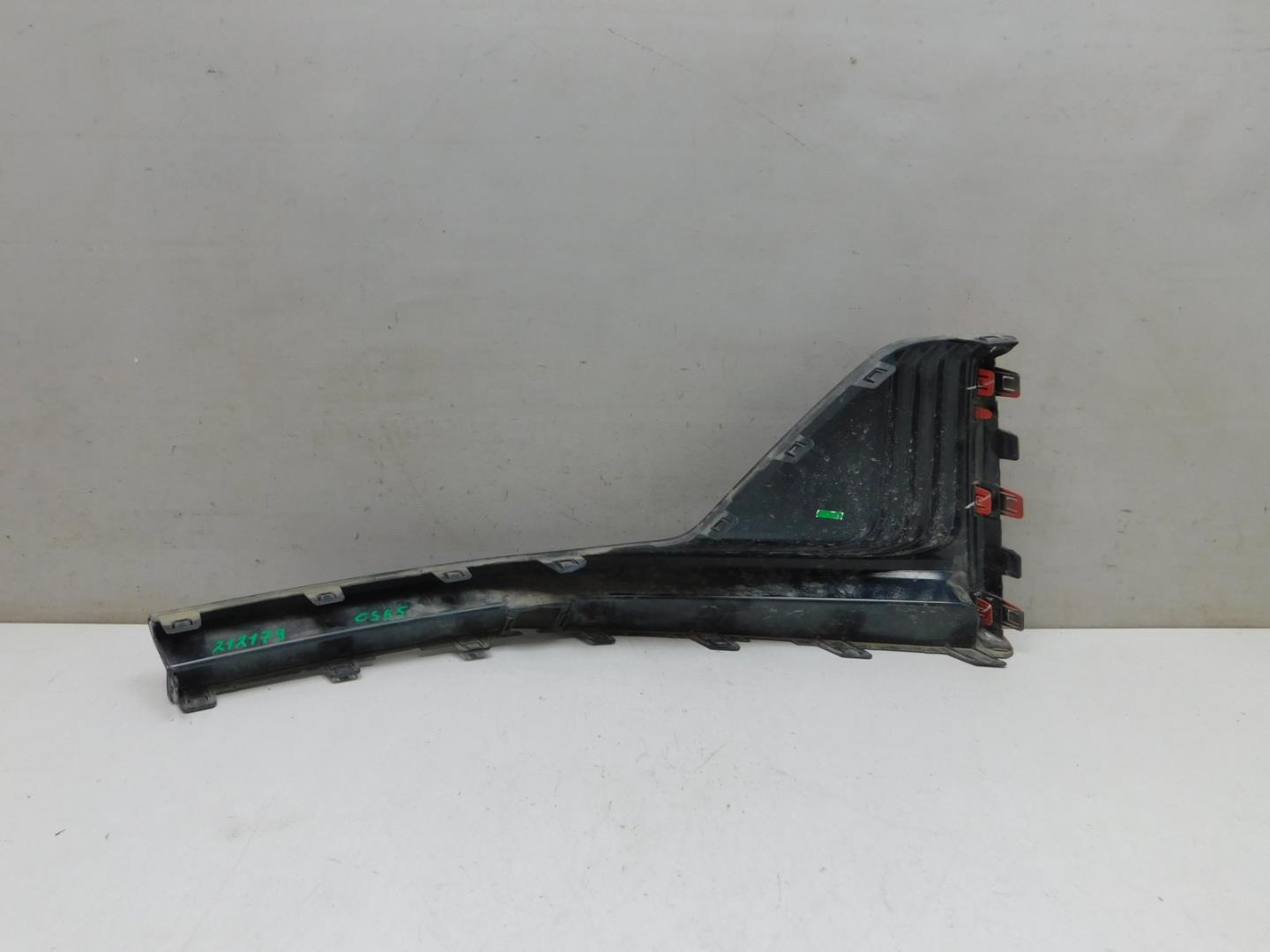 Накладка переднего бампера