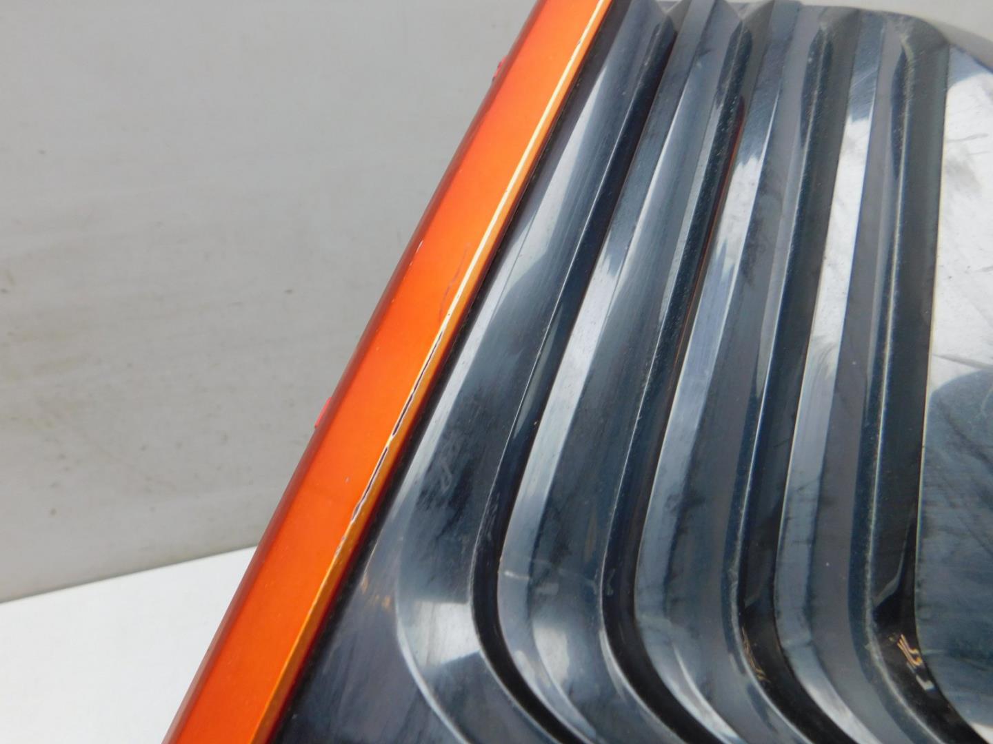 Накладка переднего бампера