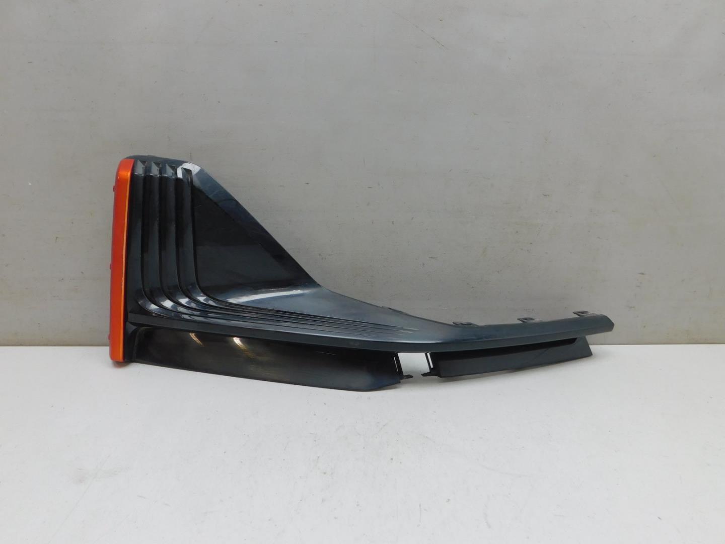 Накладка переднего бампера