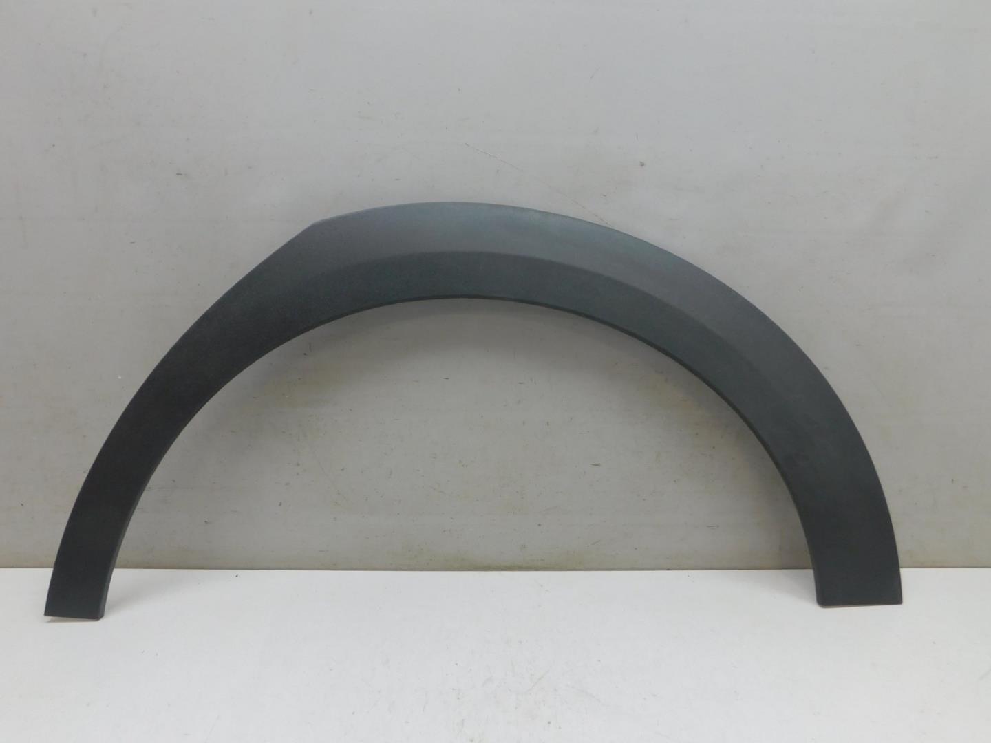 Накладка заднего крыла левого