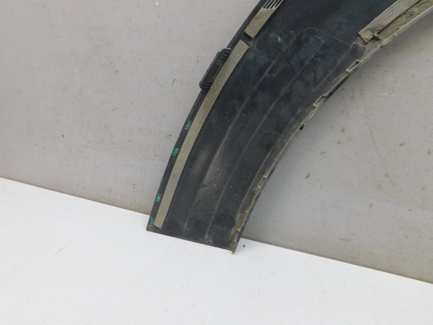 Накладка заднего крыла левого