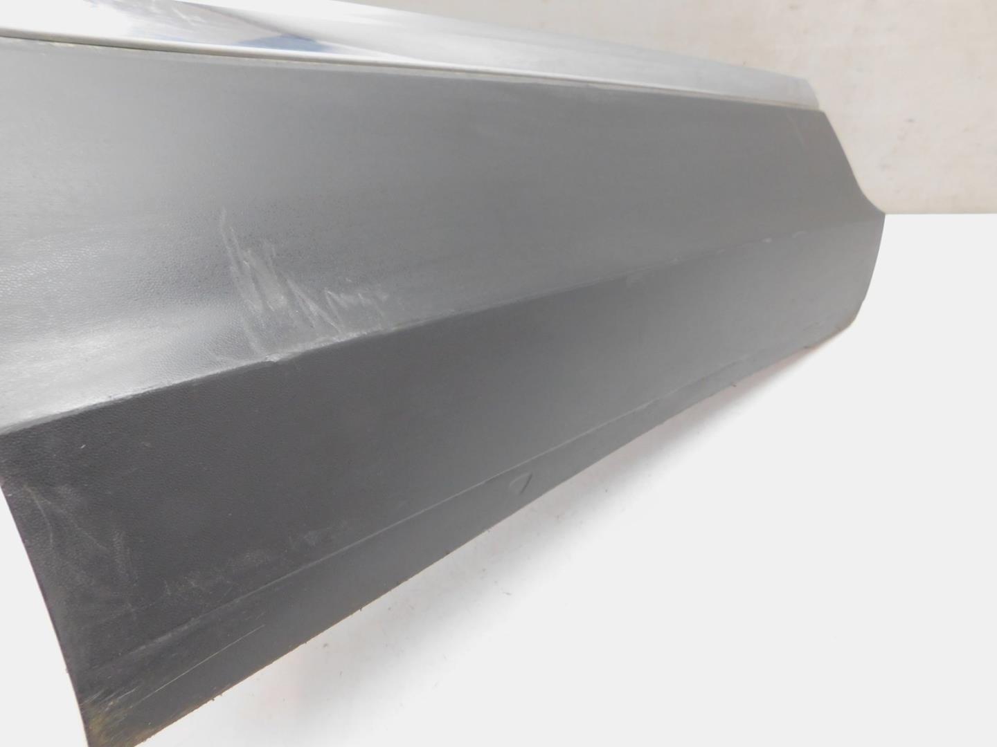 Накладка двери задней правой