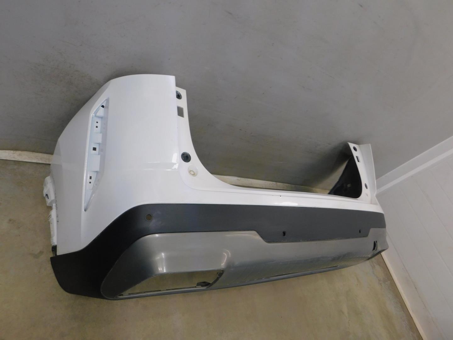 Бампер задний