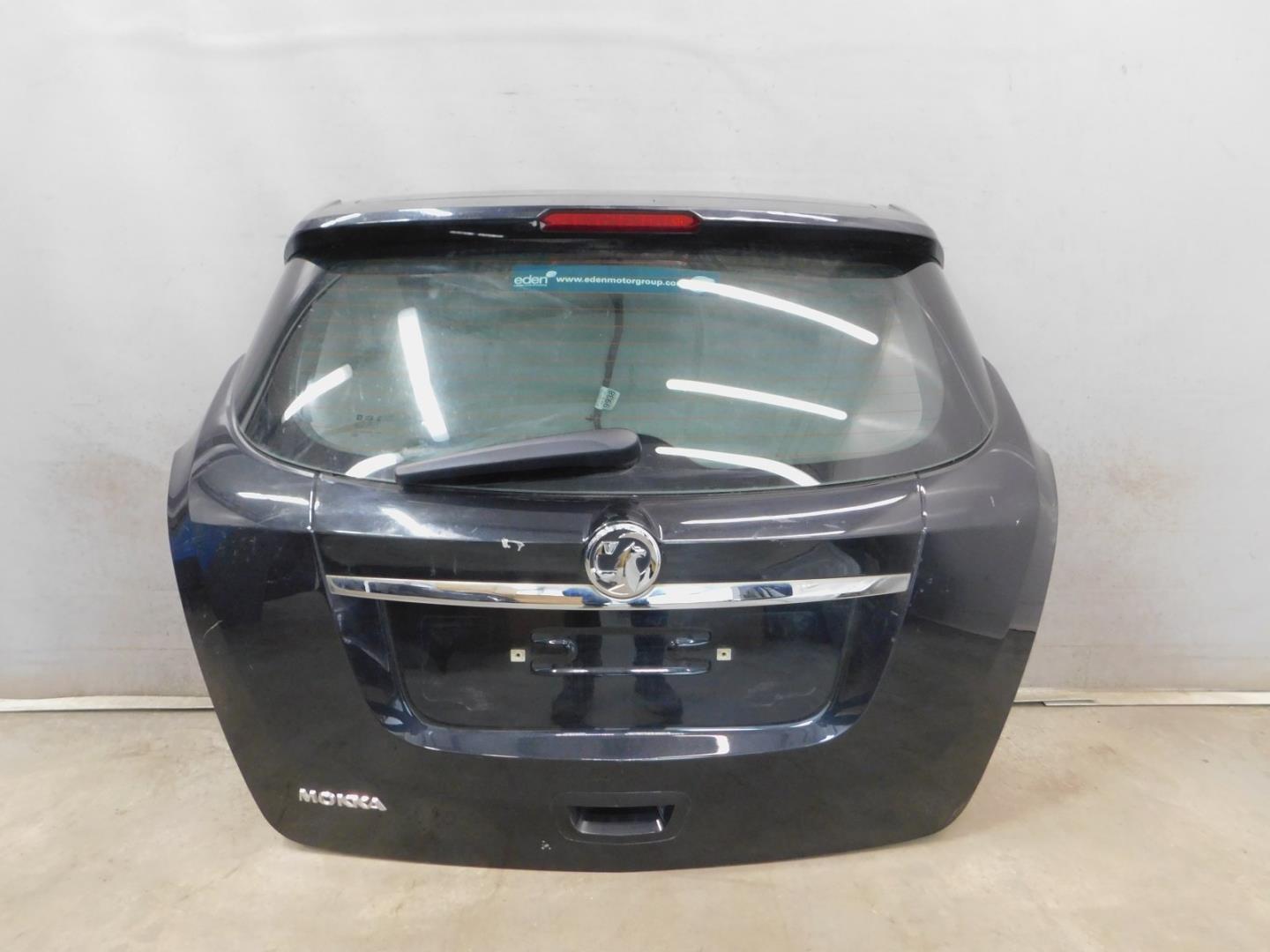 Дверь багажника