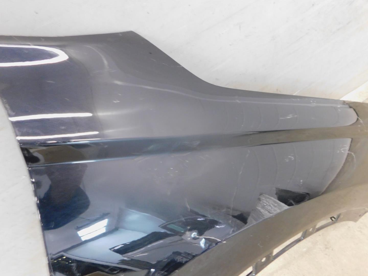 Крыло переднее правое