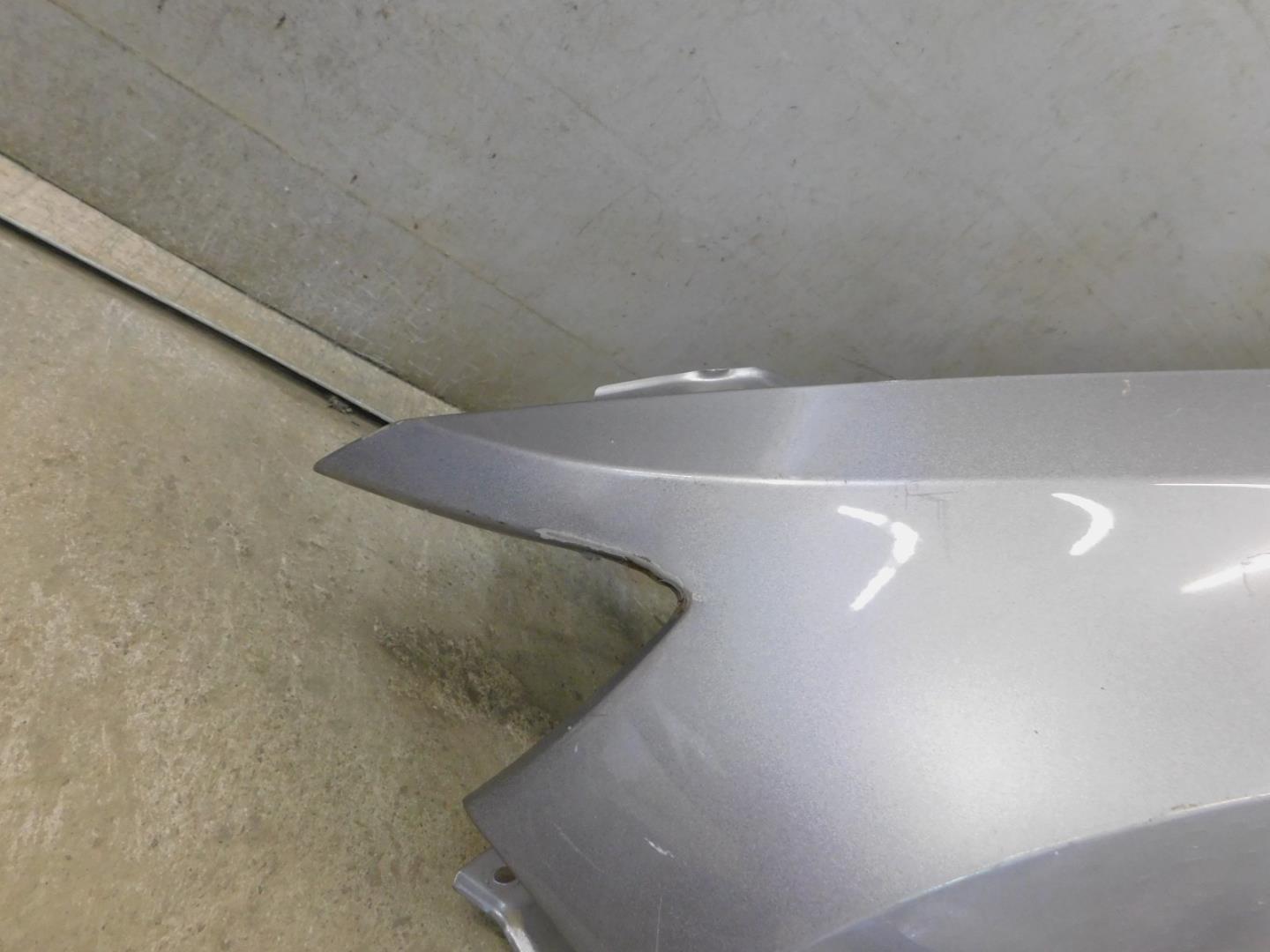 Крыло переднее левое