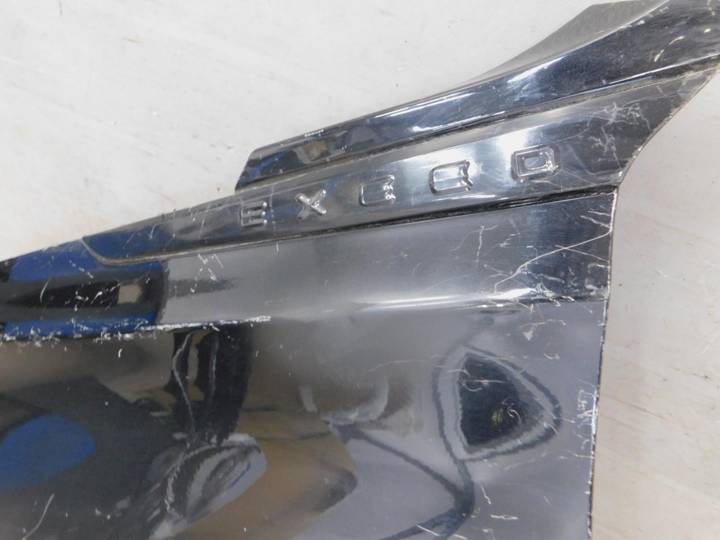 Крыло переднее левое