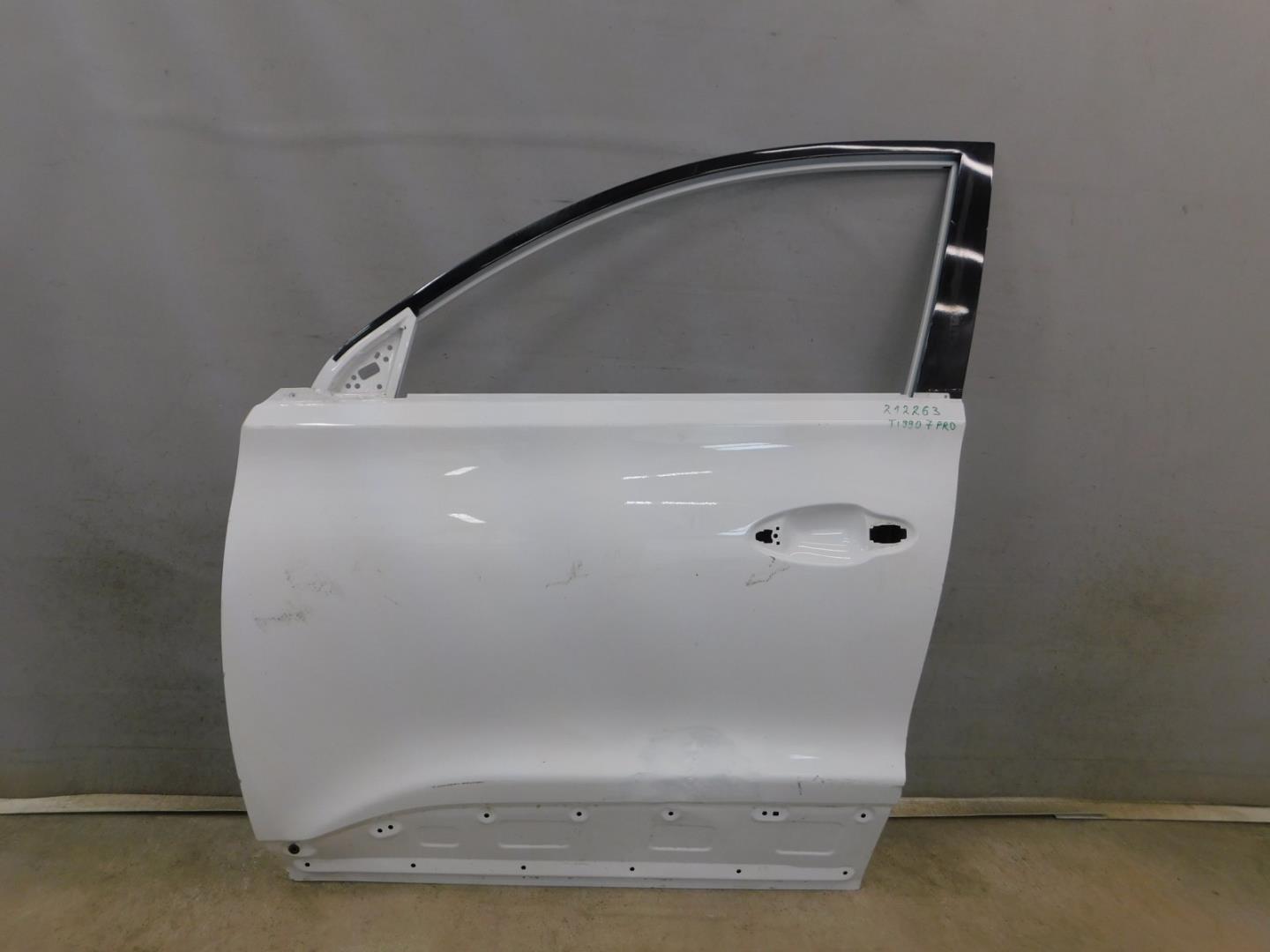 Дверь передняя левая