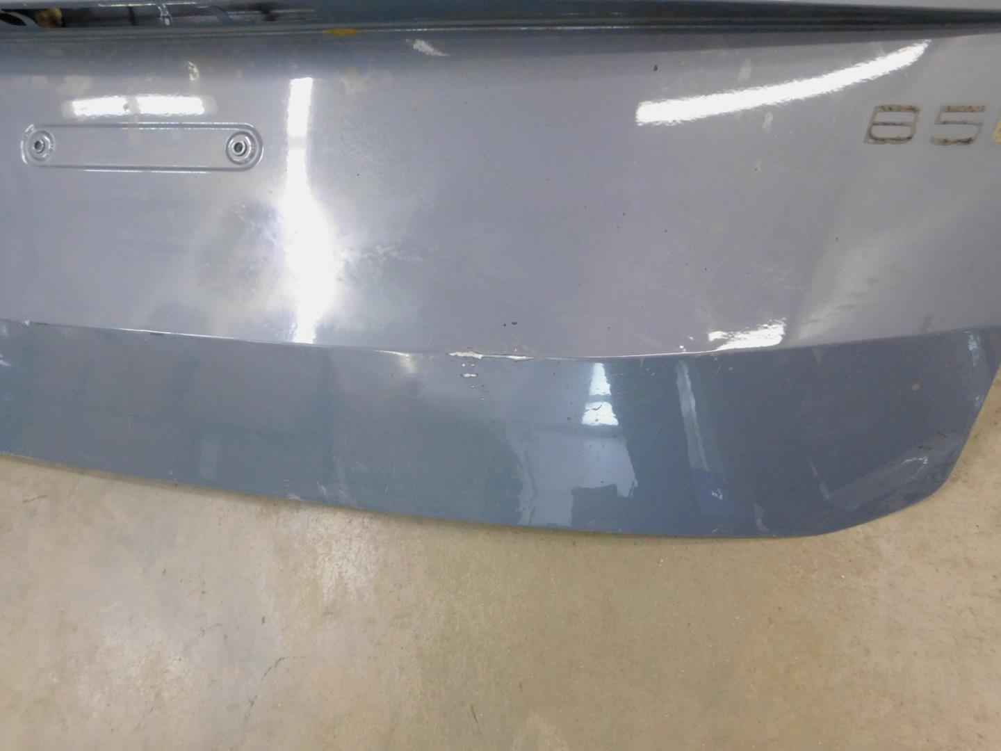 Дверь багажника