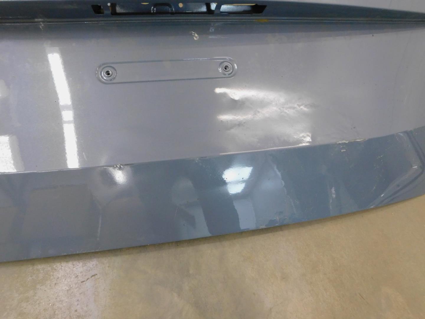 Дверь багажника