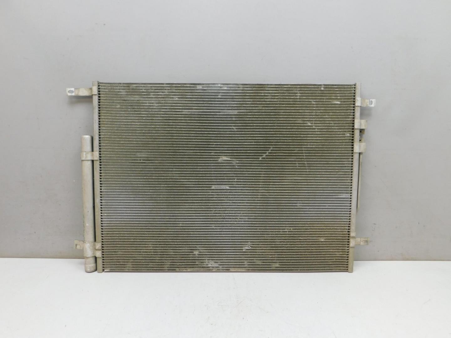 Радиатор кондиционера / конденсер