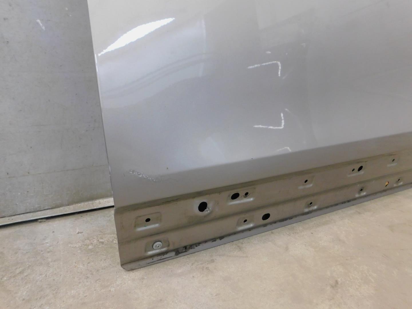 Дверь передняя левая