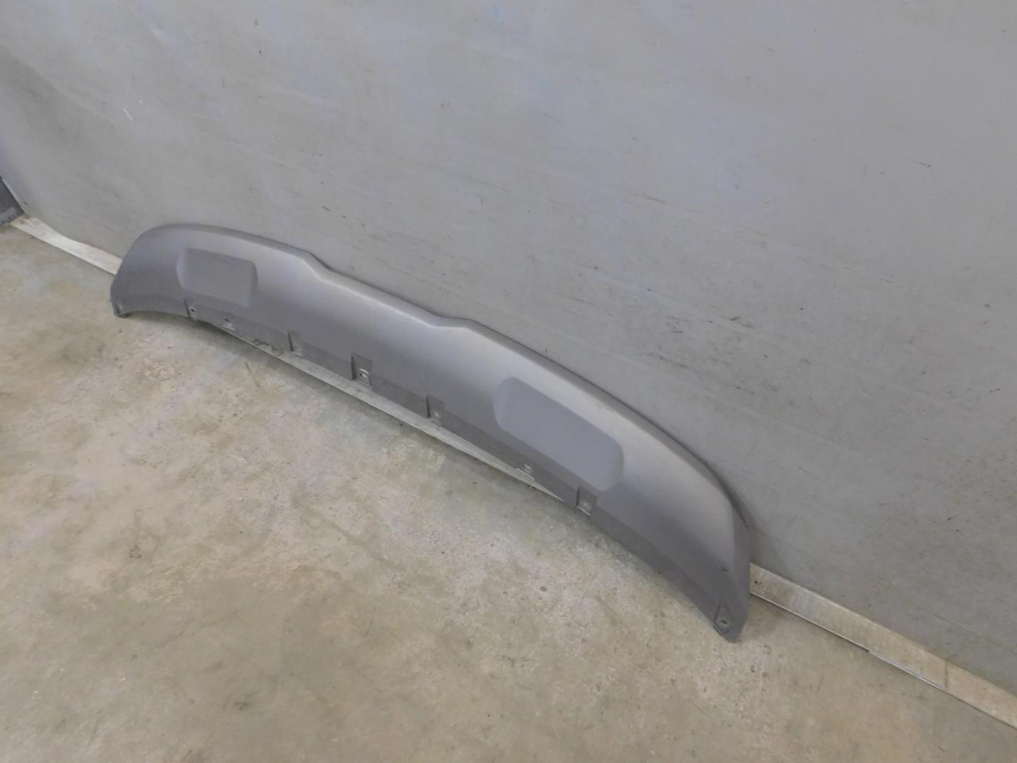 Накладка переднего бампера