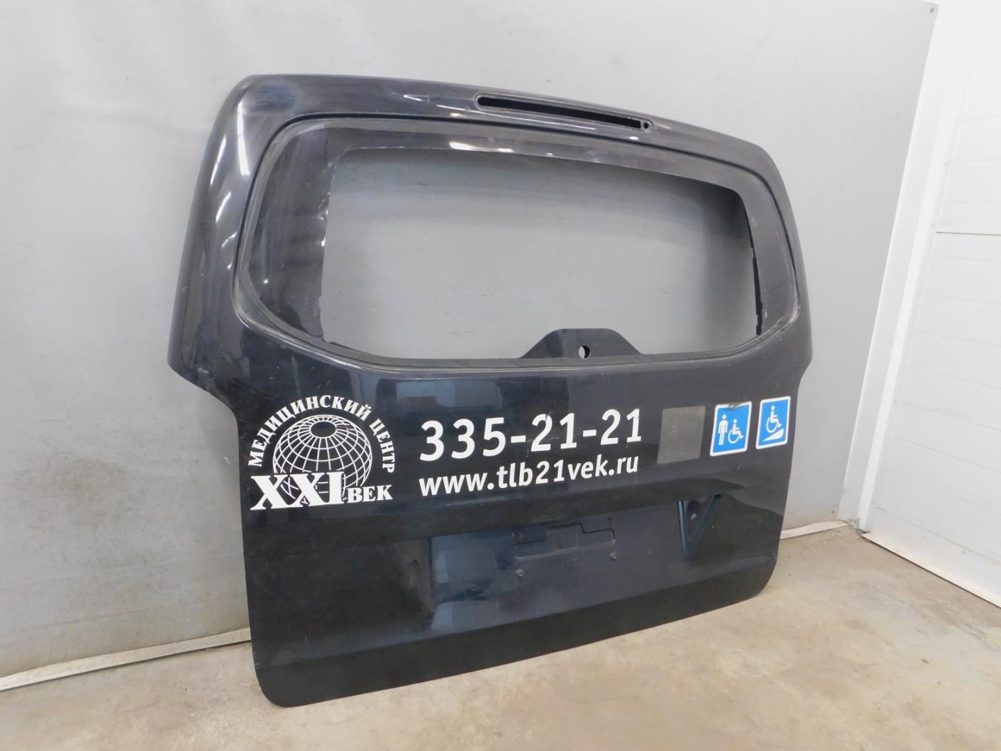 Дверь багажника