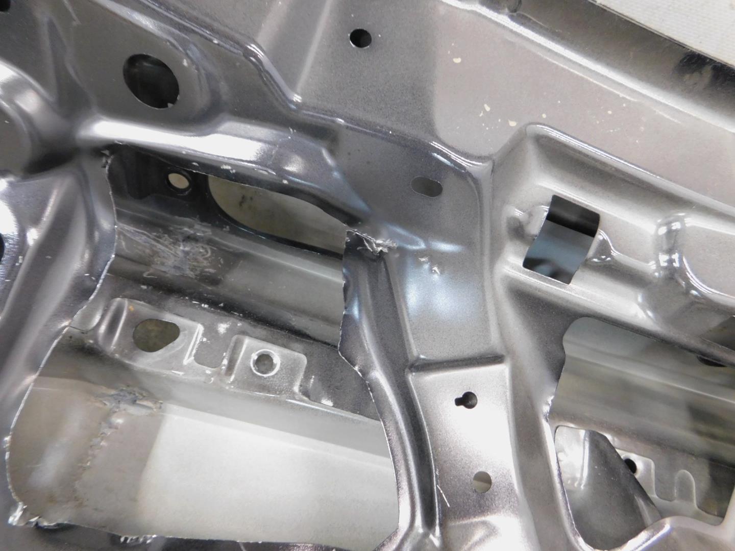 Дверь багажника