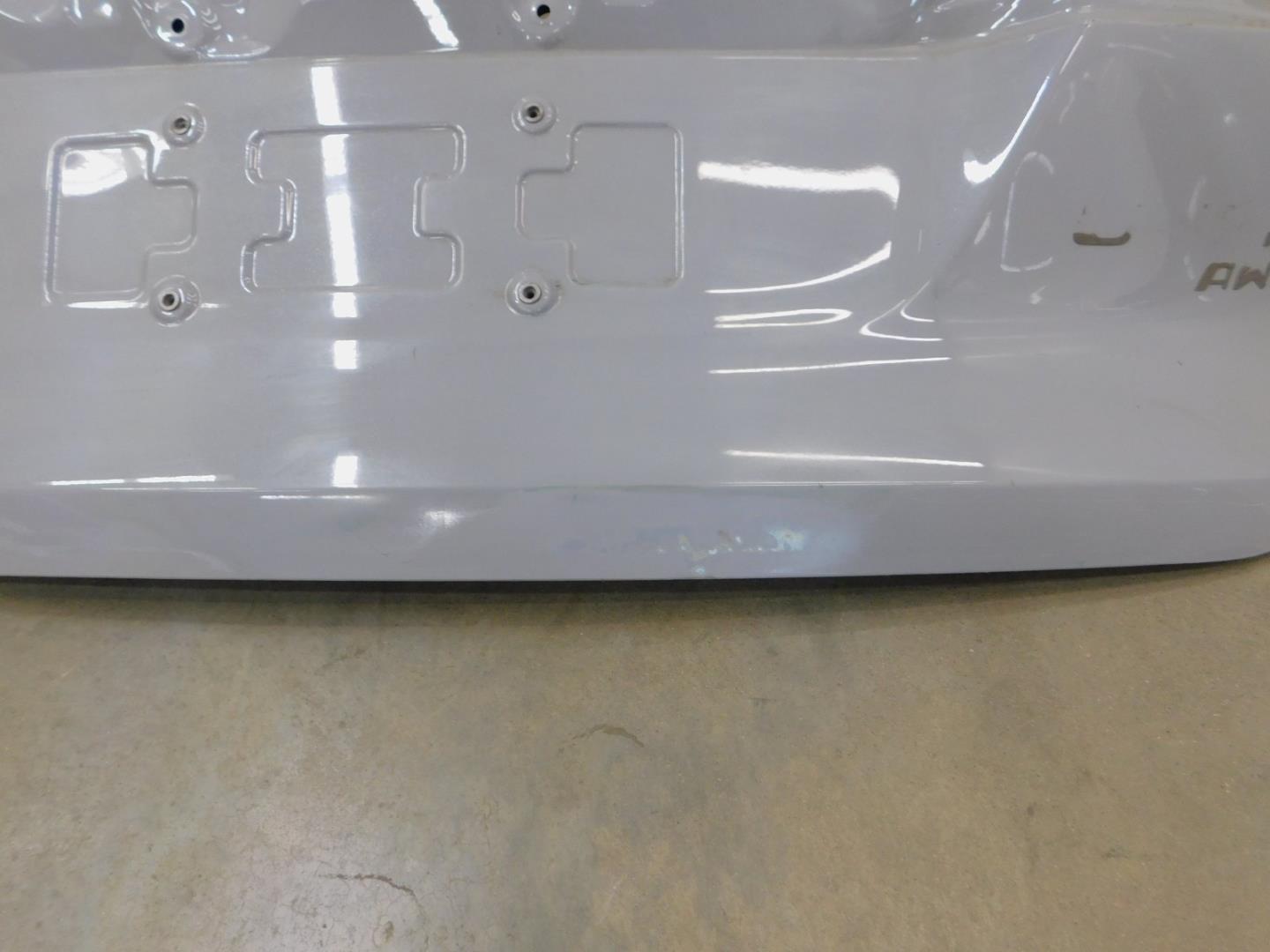 Дверь багажника