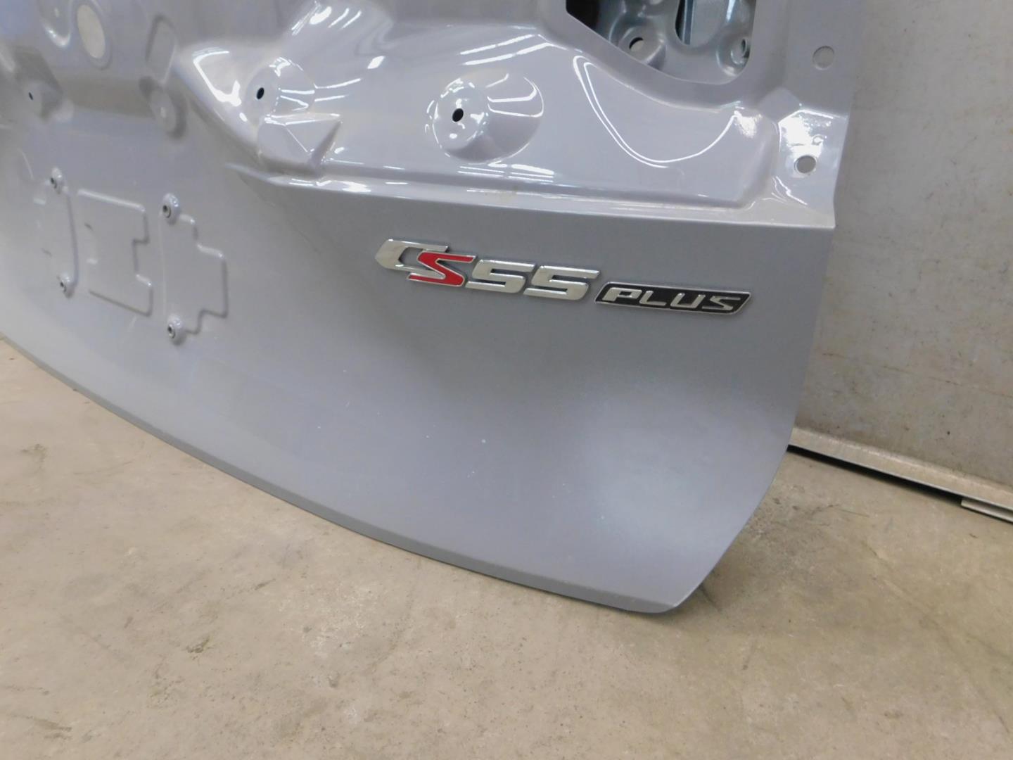 Дверь багажника