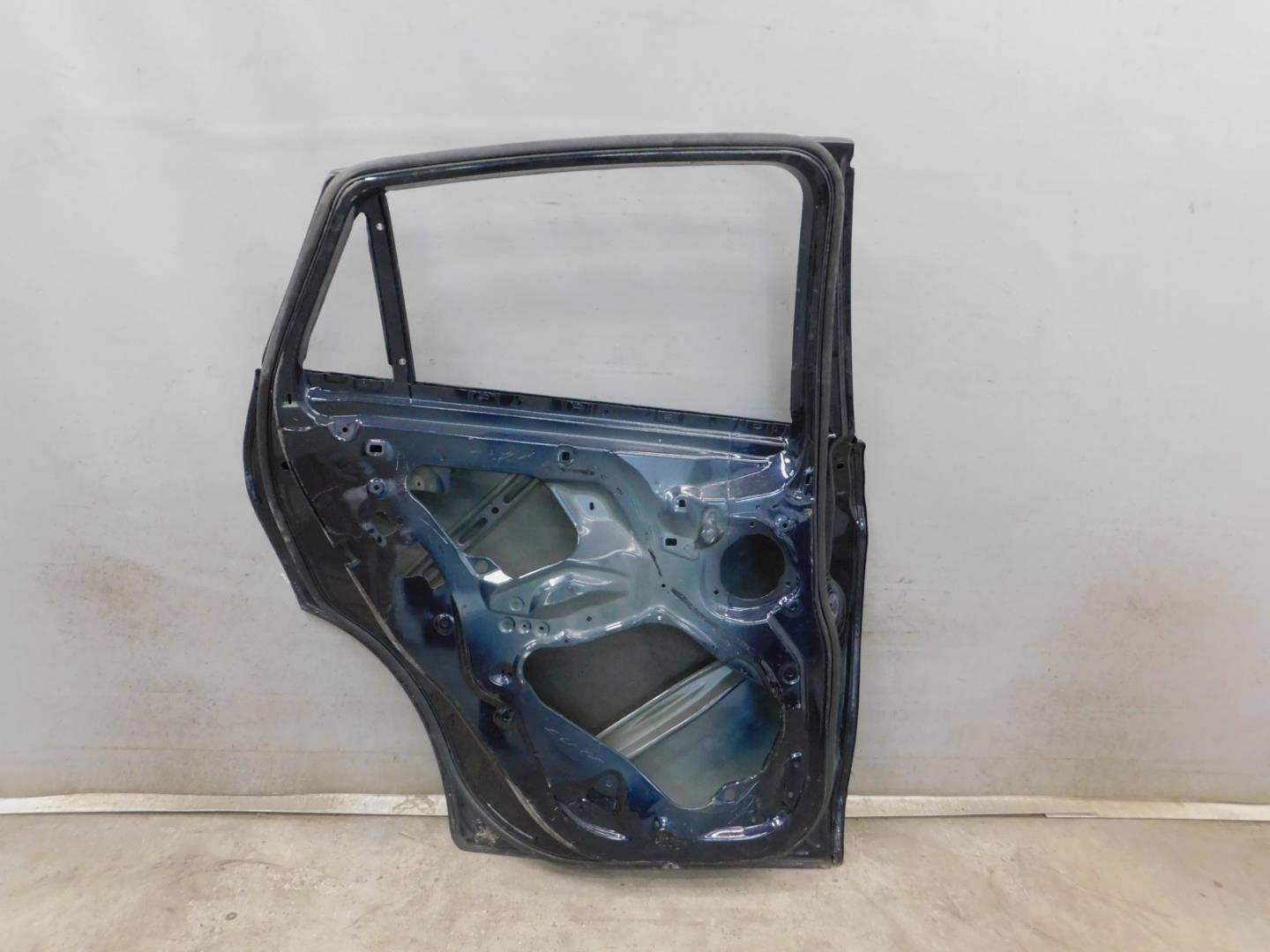 Дверь задняя левая