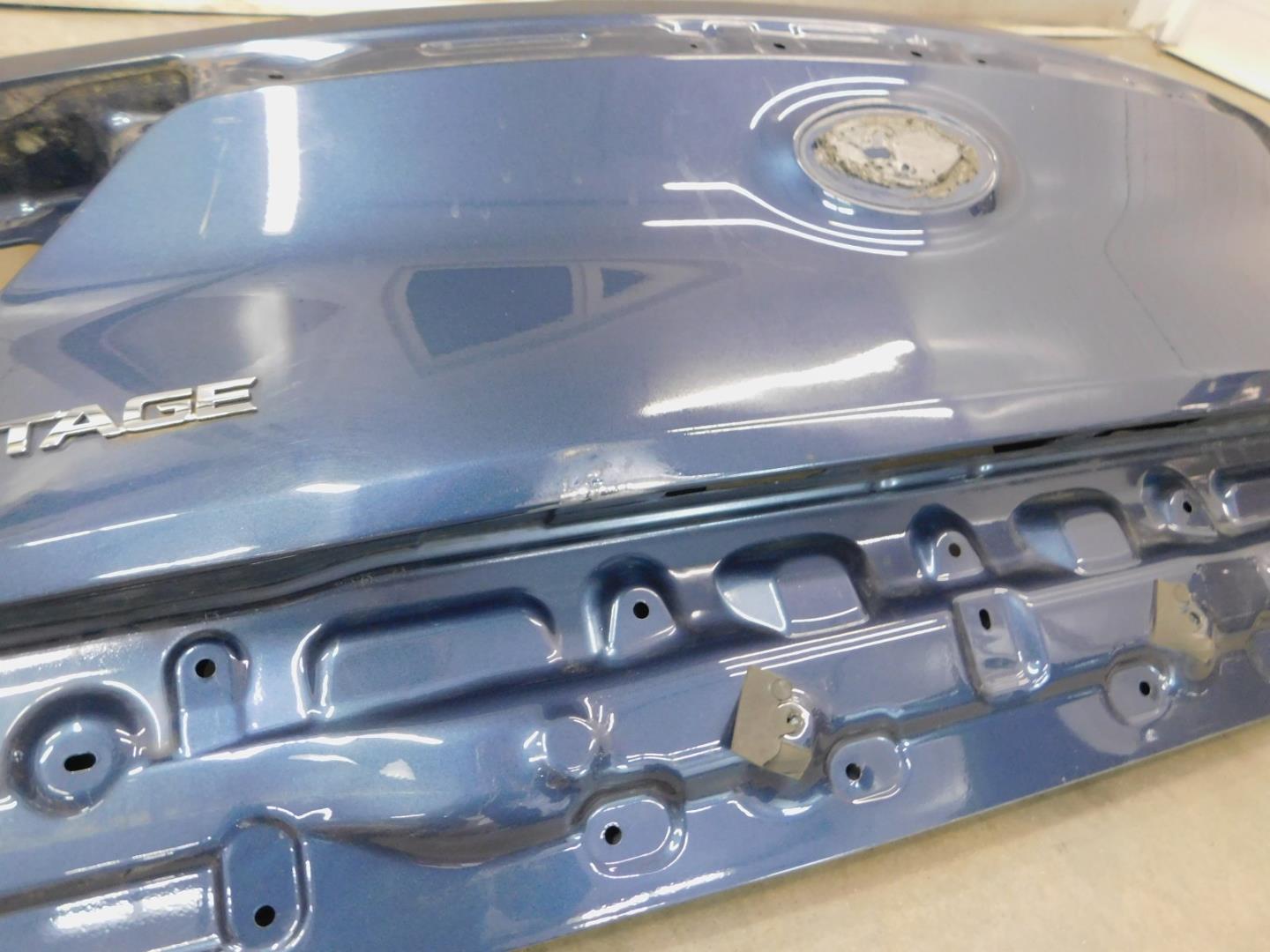 Дверь багажника