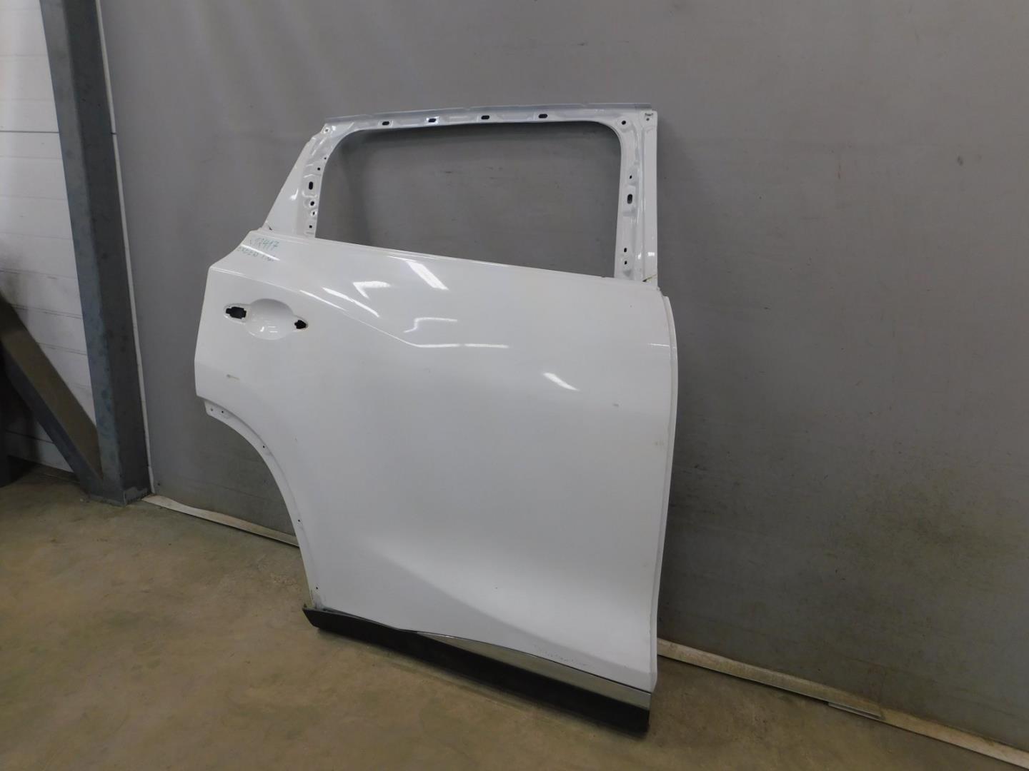 Дверь задняя правая