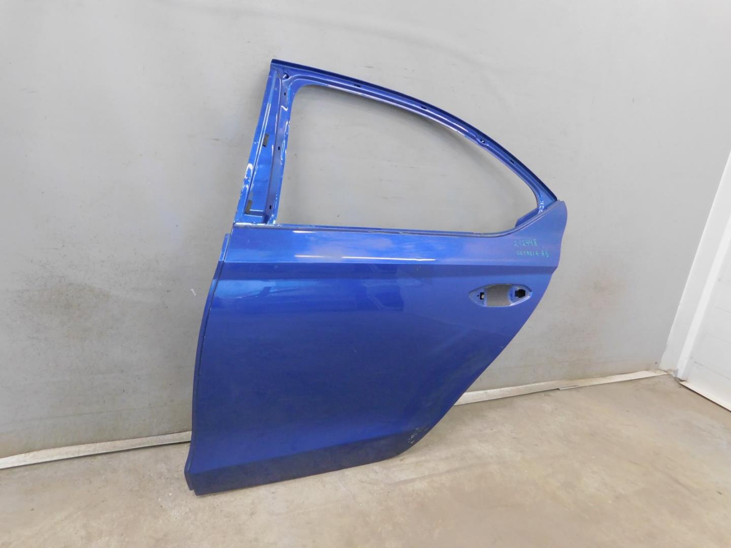 Дверь задняя левая