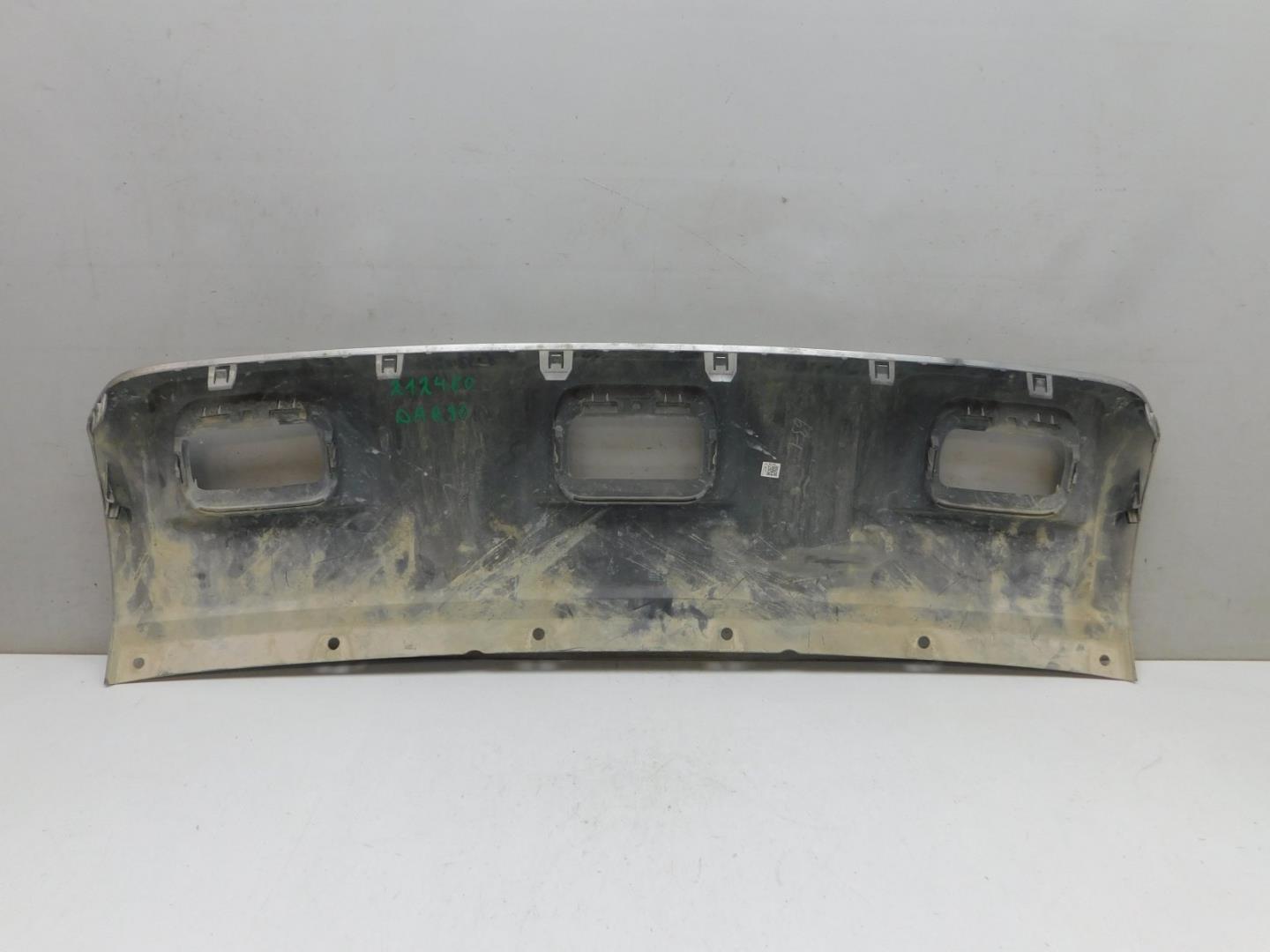 Накладка переднего бампера