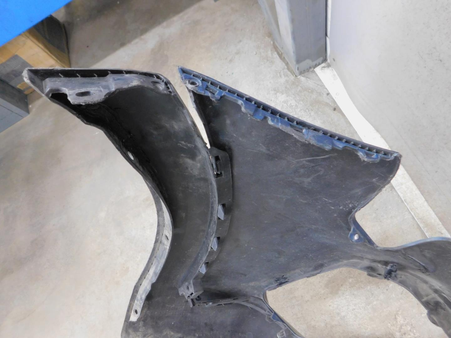 Бампер передний