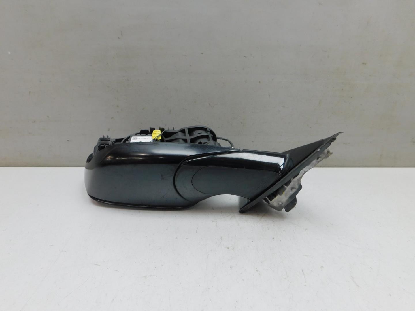 Зеркало правое электрическое