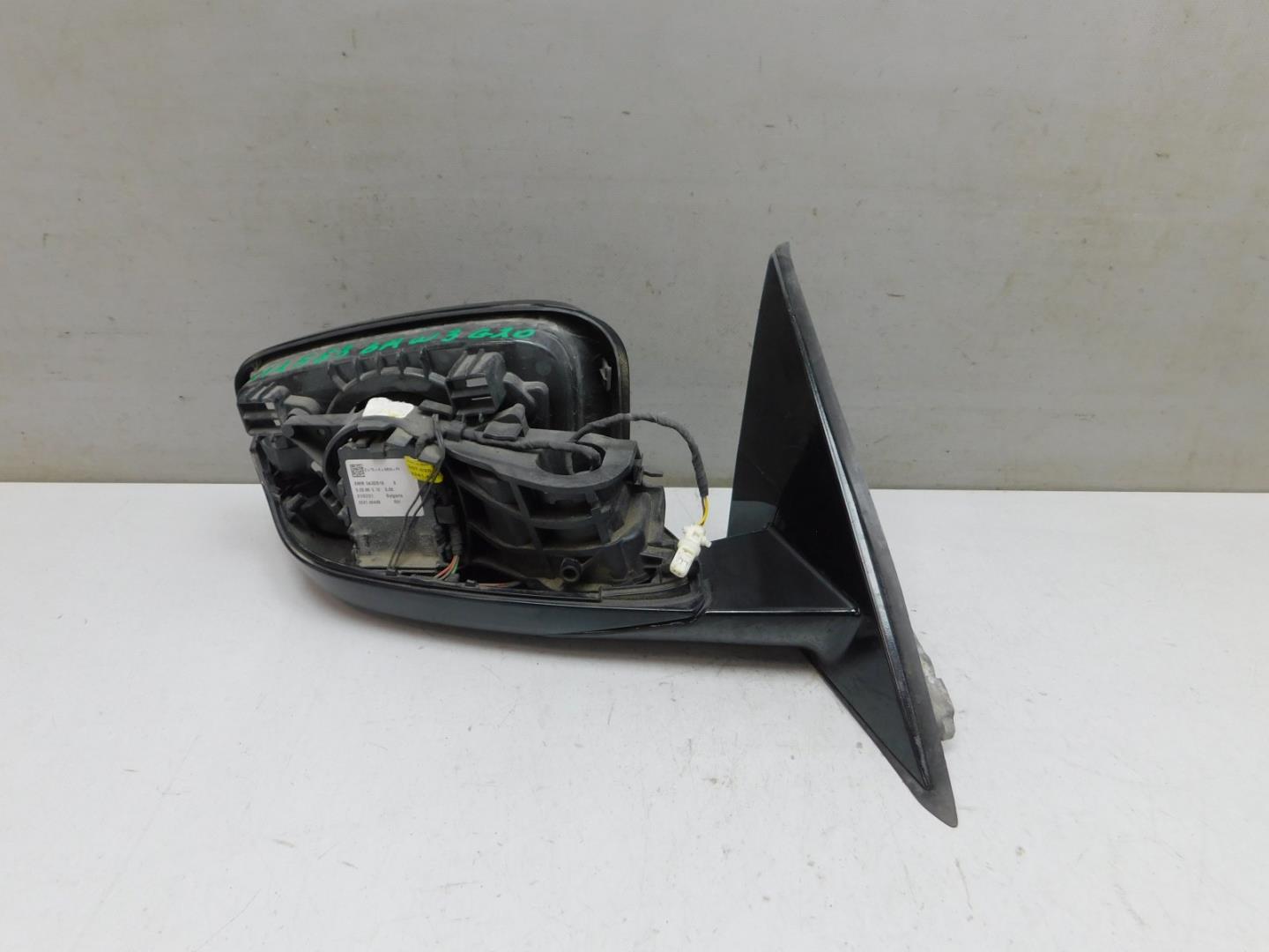 Зеркало правое электрическое