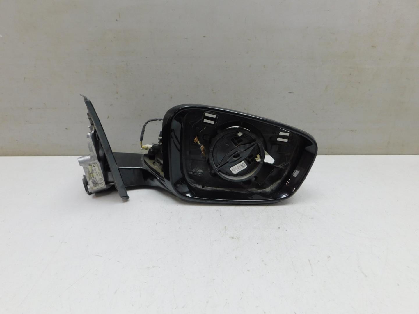 Зеркало правое электрическое