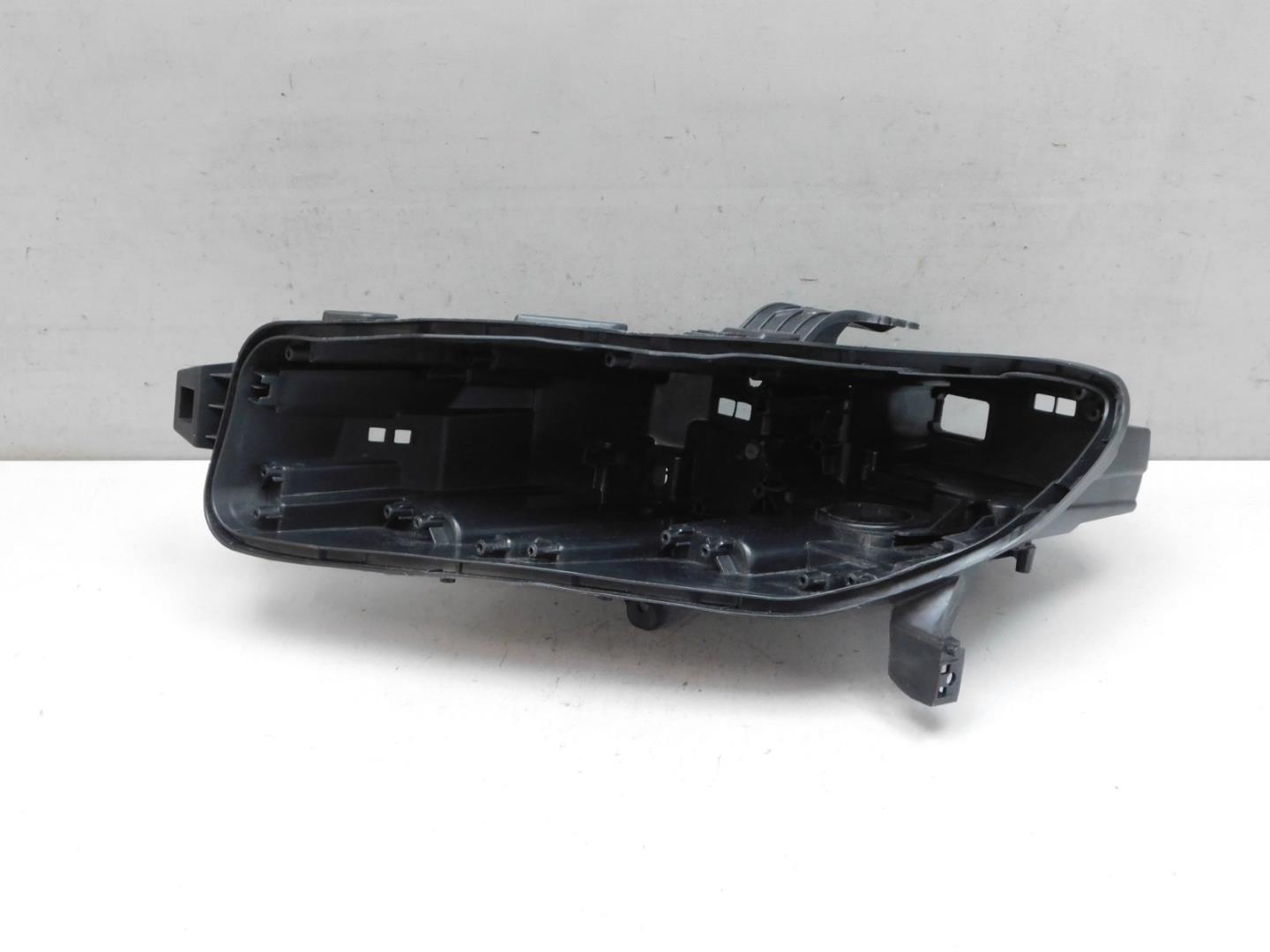 Корпус фары левой