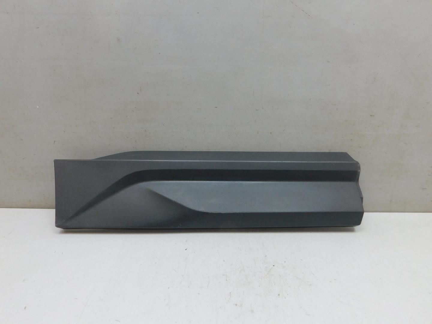 Накладка двери задней правой